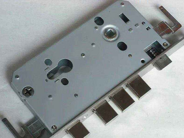 防城港24小时上门开锁公司