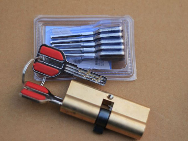 防城港24小时上门开锁公司