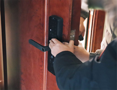 防城港24小时上门开锁公司
